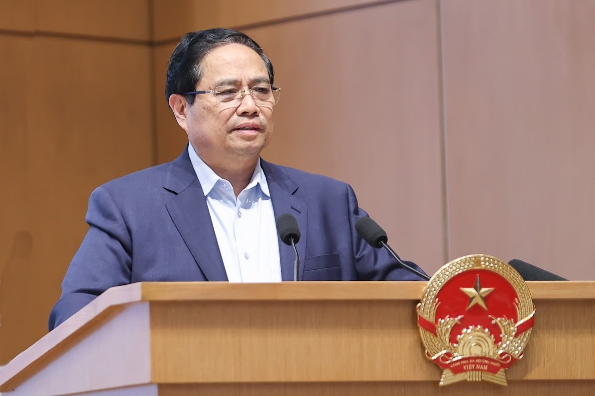 Thu tuong: Phu song 5G toan quoc, som khai thac tuyen cap quang bien hinh anh