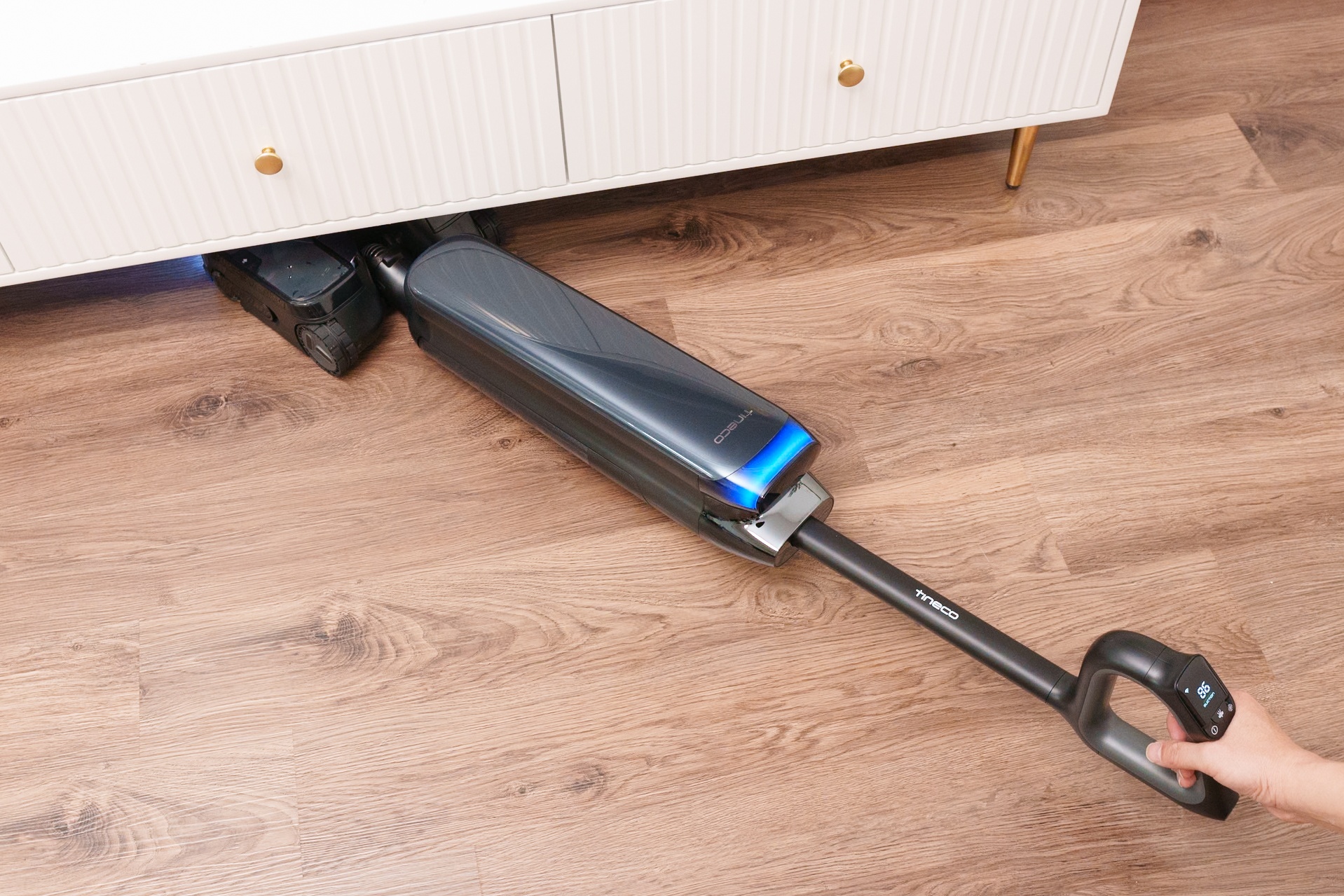 May lau nha bang nuoc nong cho nguoi ‘luoi’ hinh anh