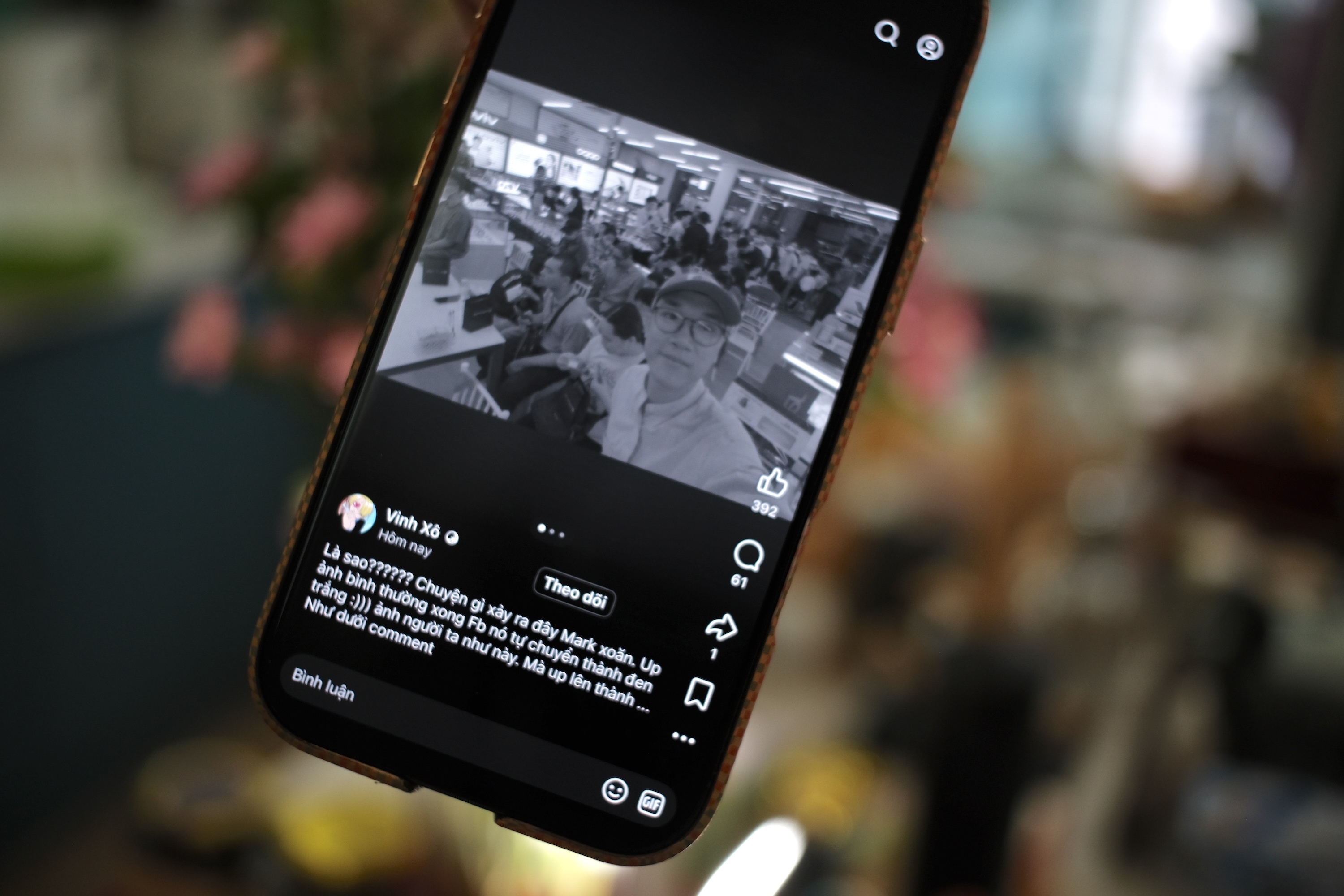 Facebook gap loi la, anh tai len dong loat thanh den trang hinh anh