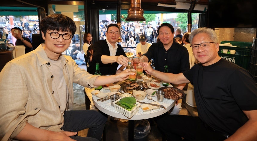 Bua nhau nghin ty USD: Chu tich LG nuong thit cho CEO Nvidia hinh anh