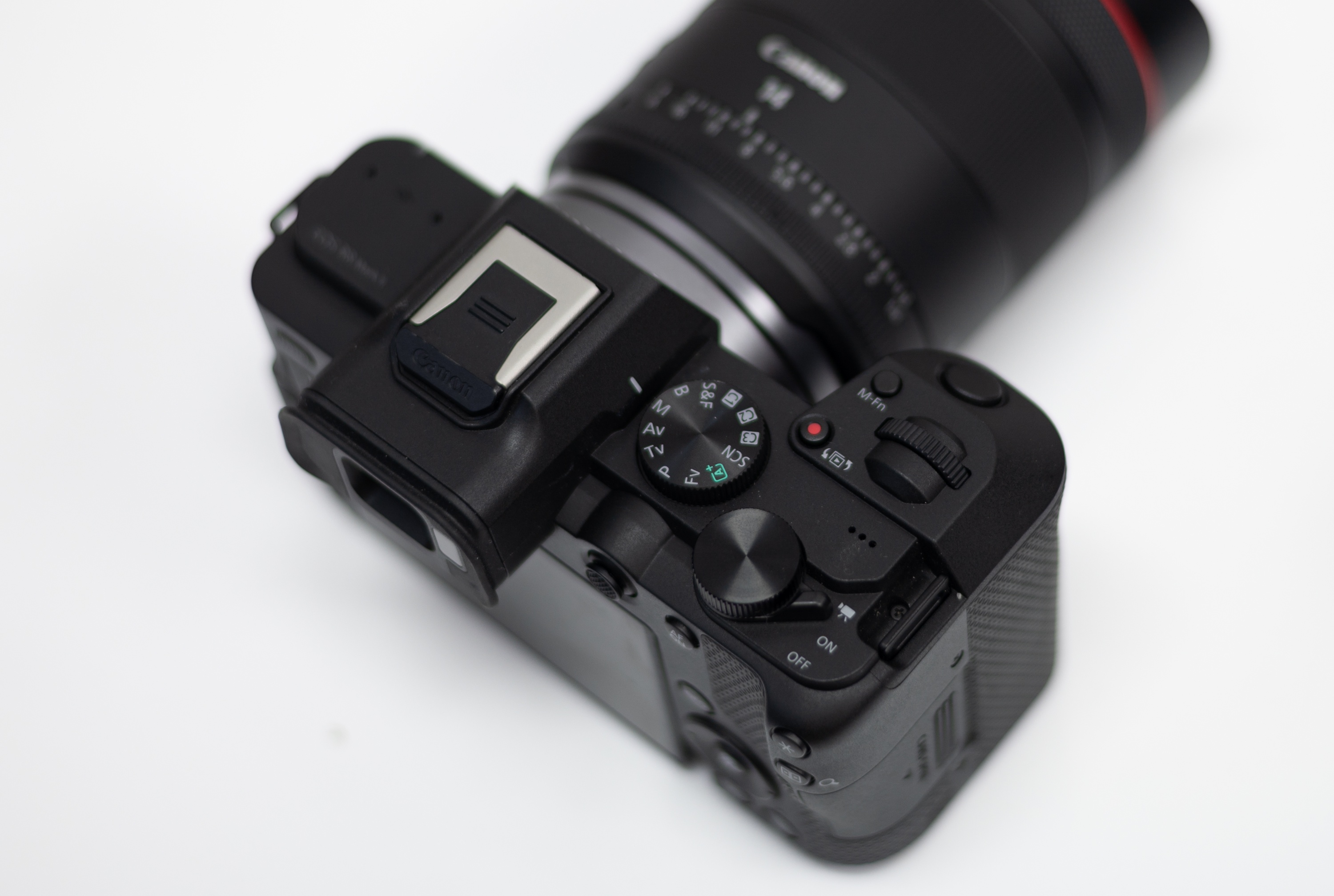 Canon R8 II ảnh 1