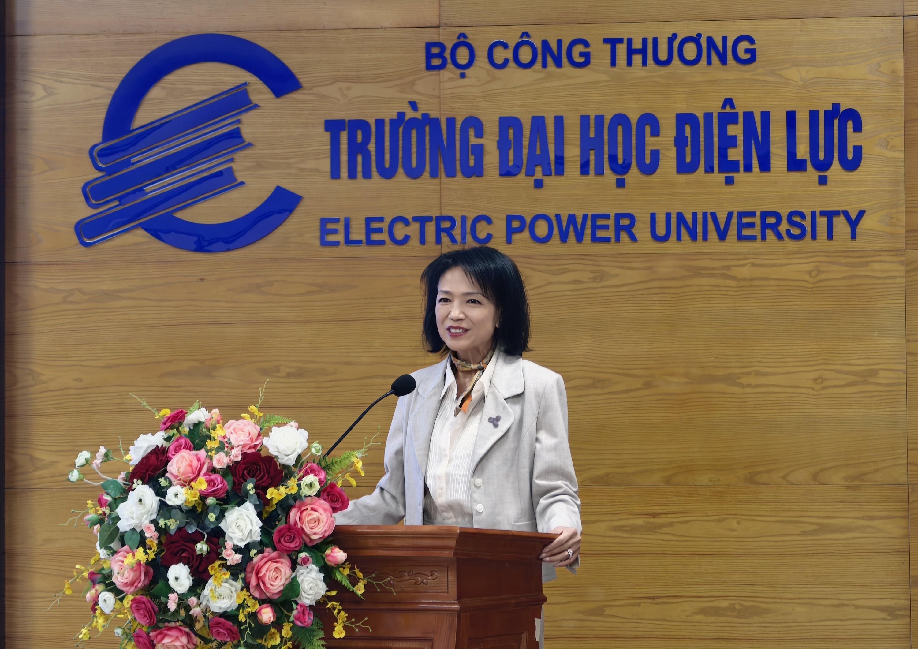 đại học điện lực ảnh 2