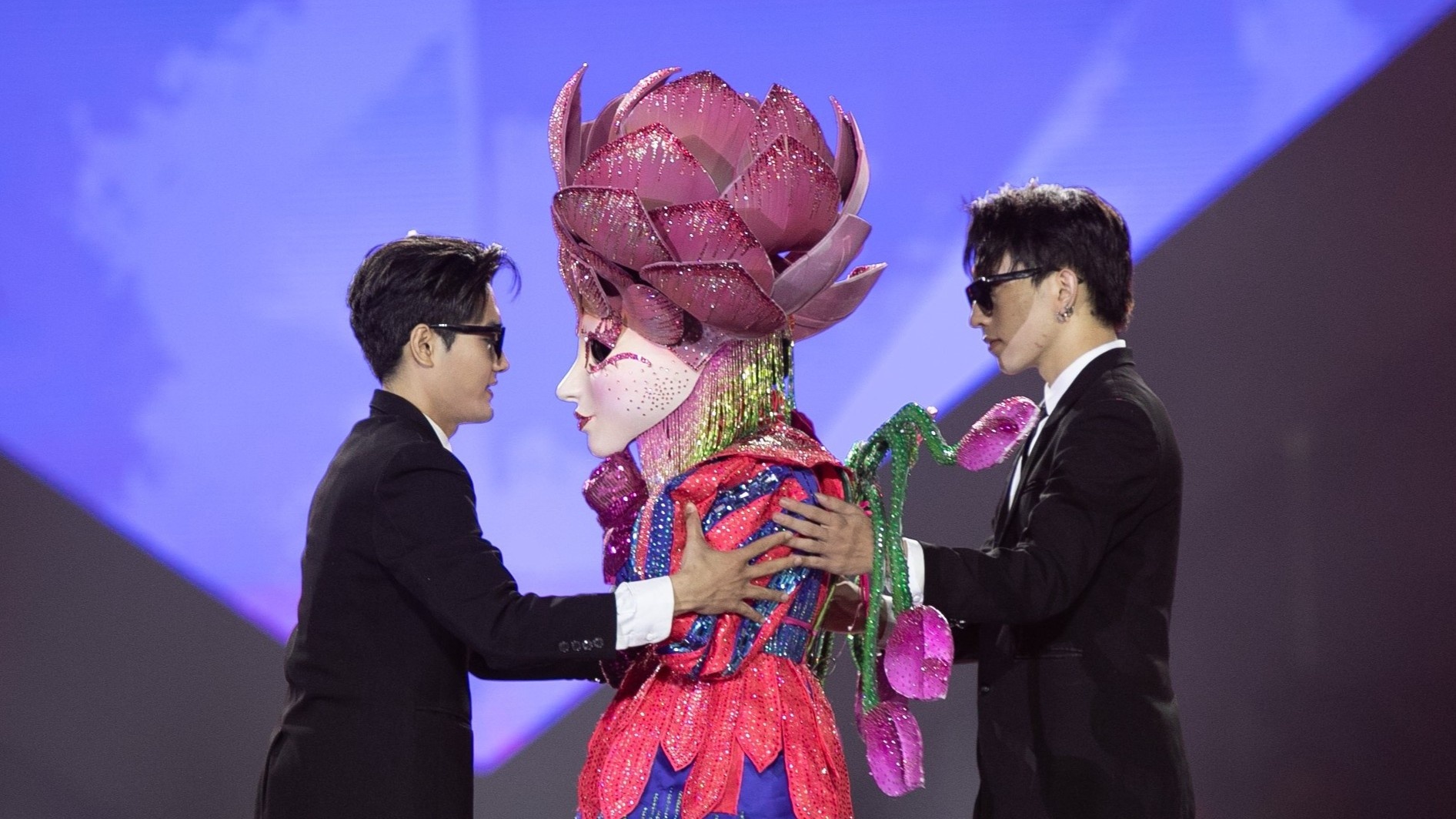 O Sen thang vi bi an hinh anh