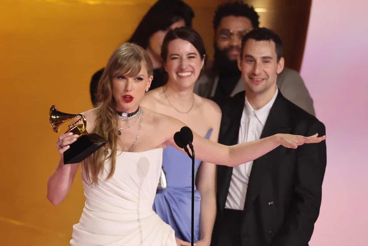 Dang sau man dai thang cua Taylor Swift o Grammy hinh anh