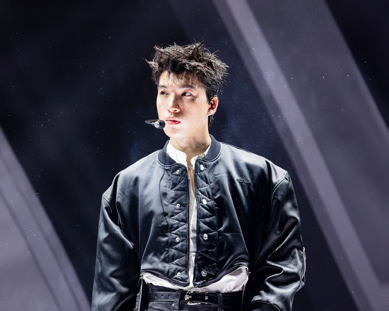 HIEUTHUHAI thieu gi de soan ngoi Son Tung M-TP? hinh anh