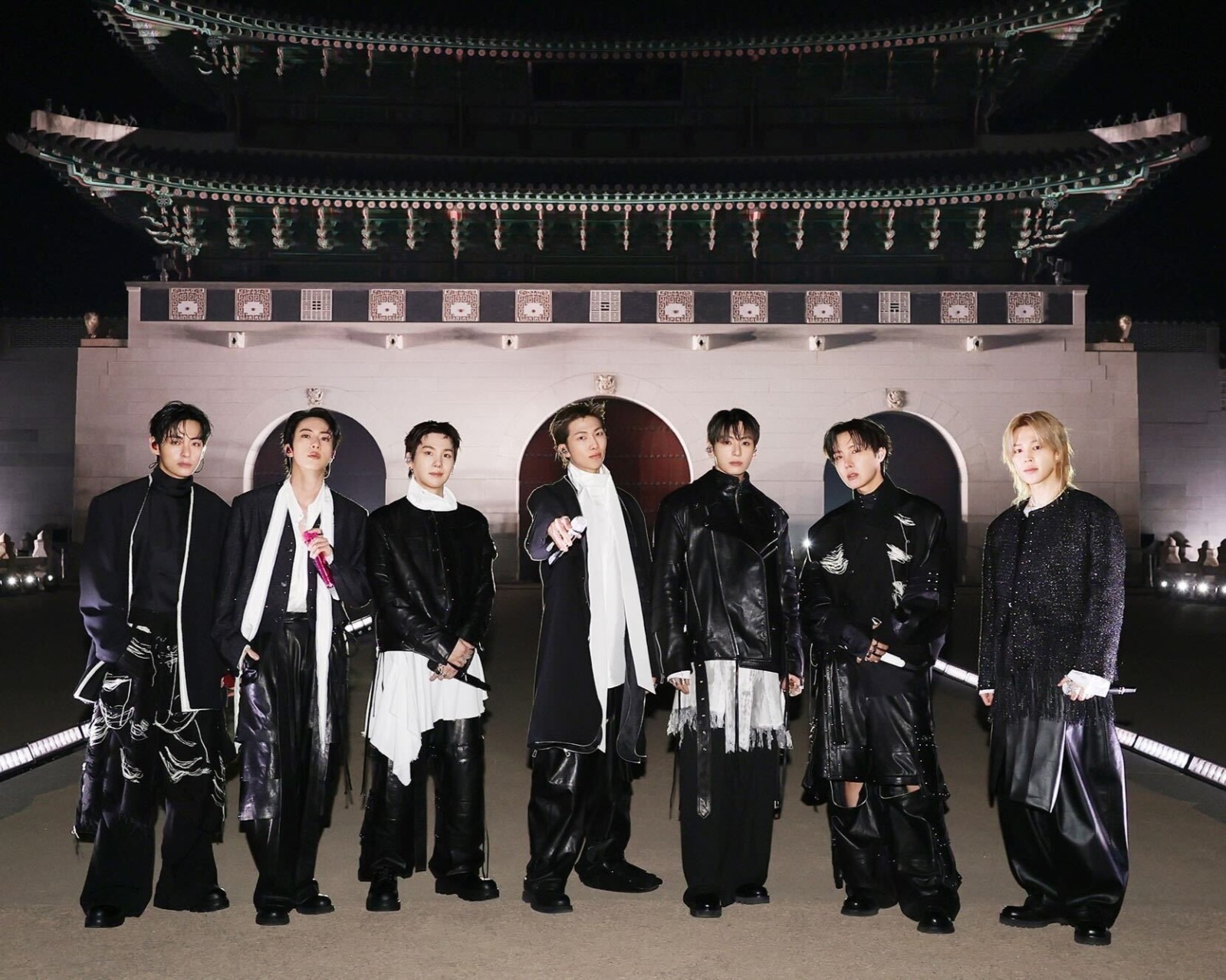 Hao quang van thuoc ve BTS bat chap Kpop thay doi hinh anh