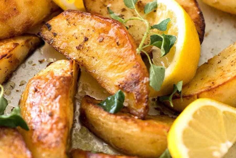 Tu lam khoai tay bo lo sot chanh cho ngay cuoi tuan hinh anh