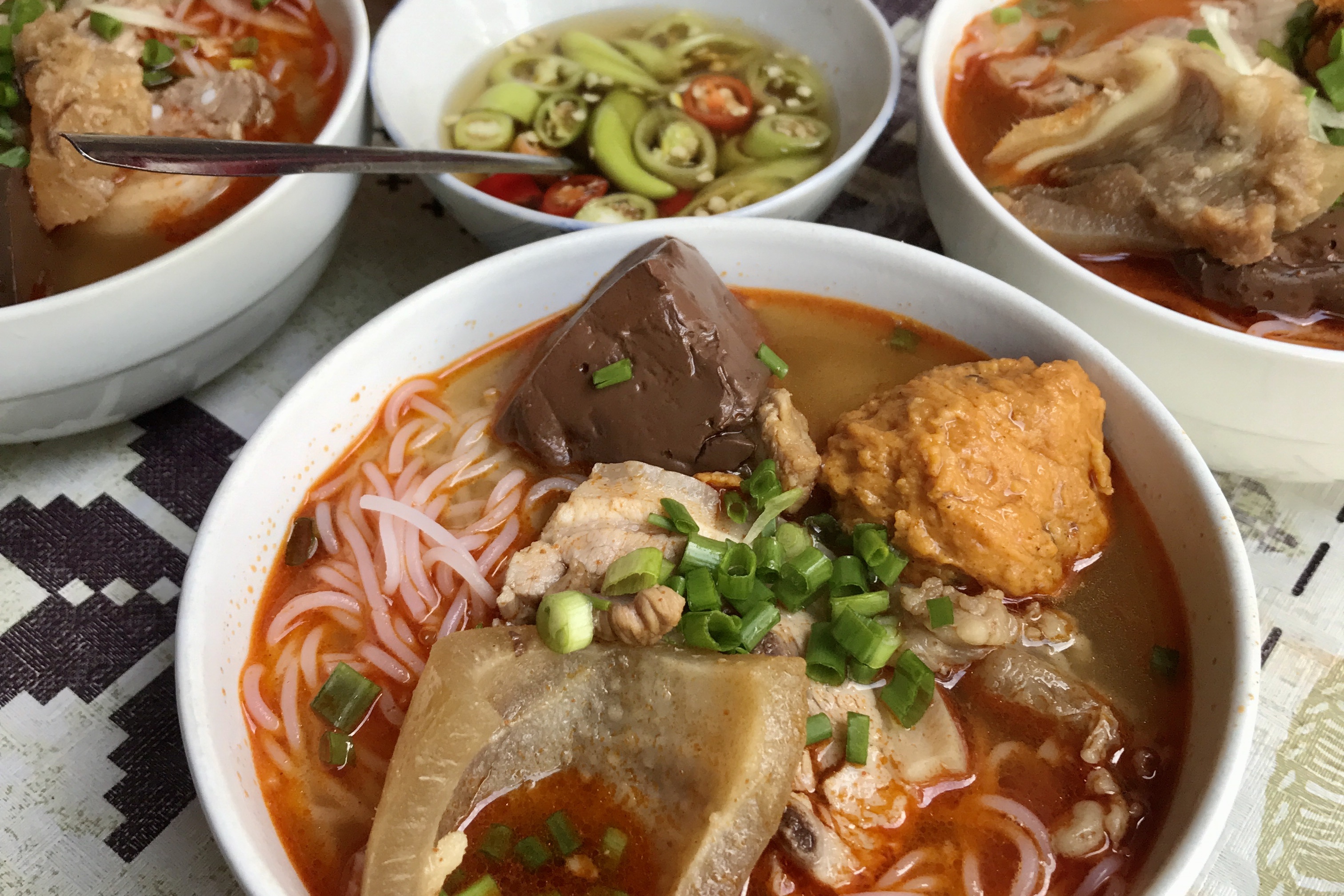 Nhung mon an nen thu khi toi co do Hue hinh anh