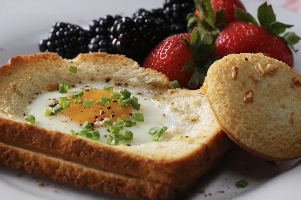 Tu tay chuan bi bua sang lay cam hung tu nuoc My hinh anh