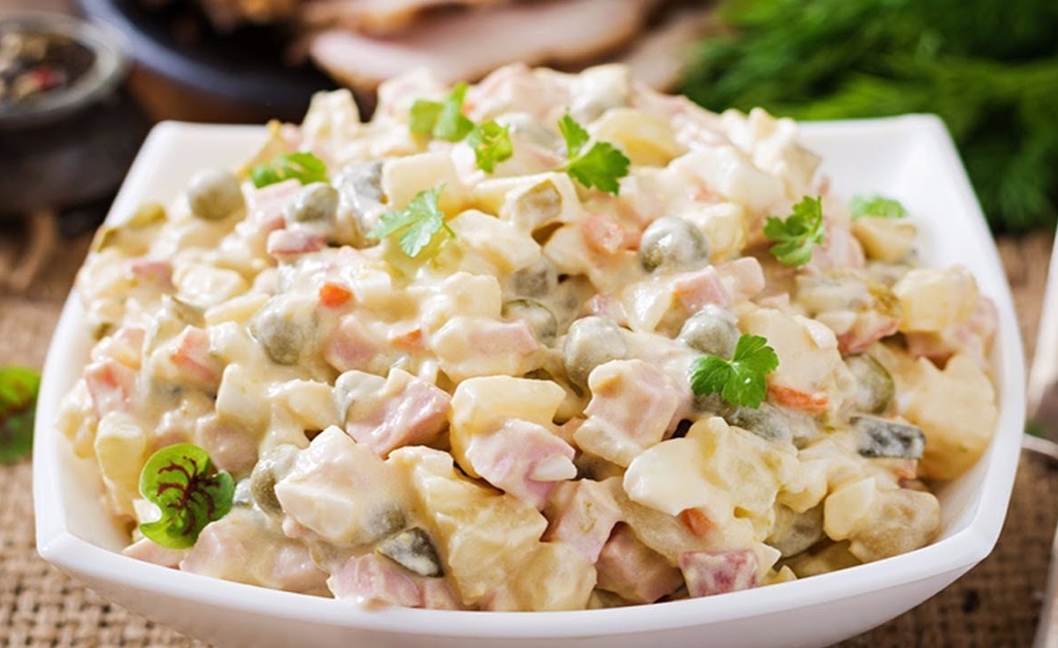 Cach lam salad Nga ngon dung dieu hinh anh