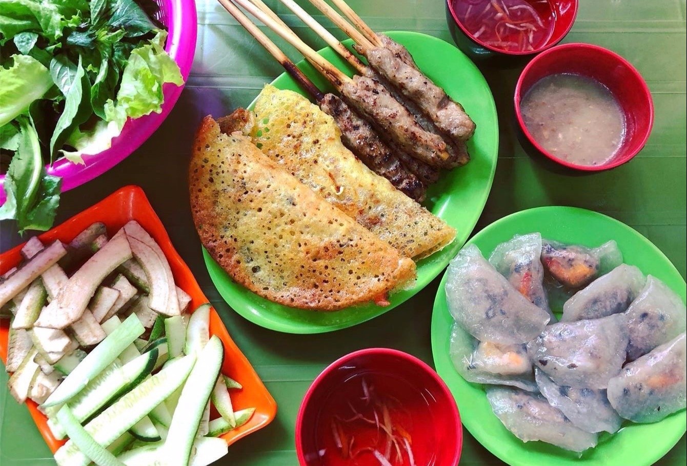 An gi o 'thien duong am thuc' noi tieng Ha Noi hinh anh