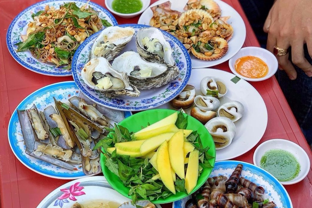 Goi y lich trinh an uong o Quy Nhon trong 24 gio hinh anh