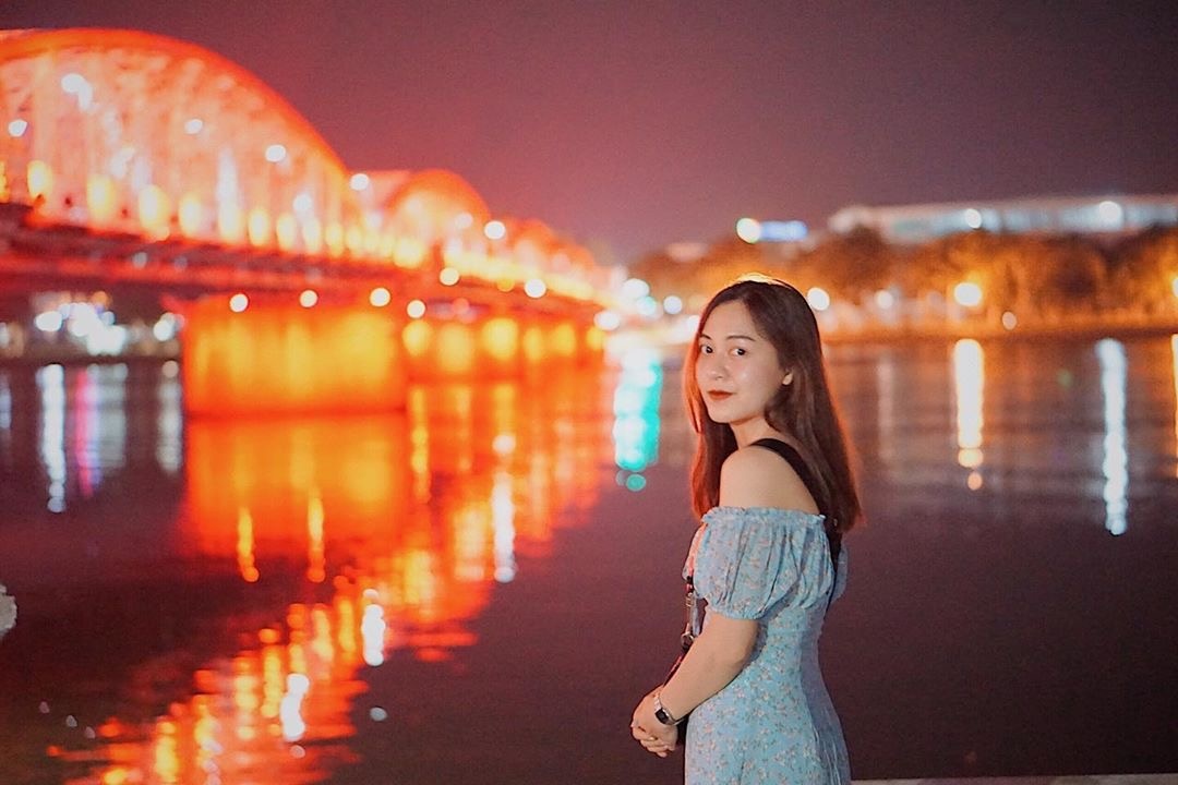 6 trai nghiem 'khong buon' ve dem tai Hue hinh anh