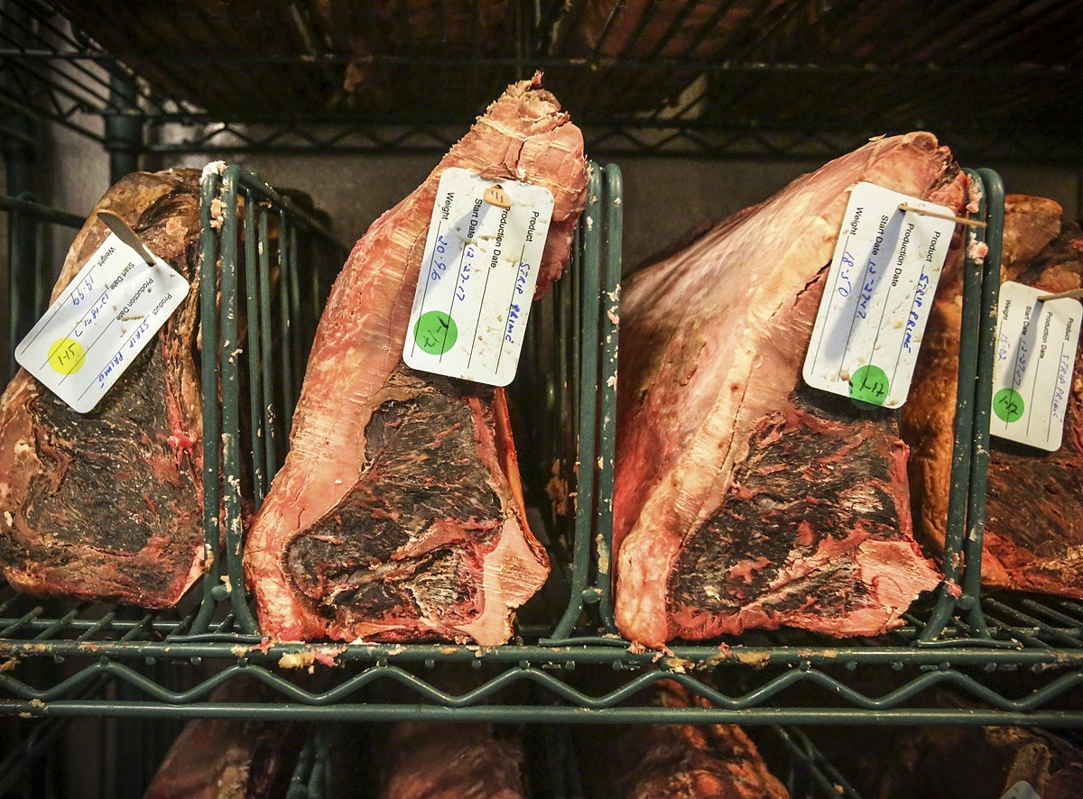 Bo Wagyu co vi the nao sau 2 thang lam moc? hinh anh