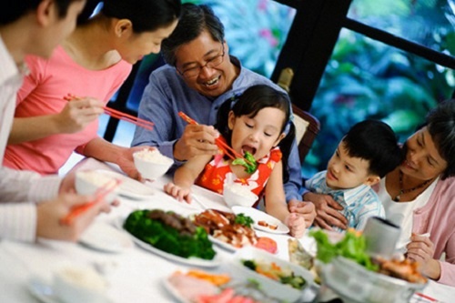 8 quy tac cho bua an gia dinh khoe manh hinh anh