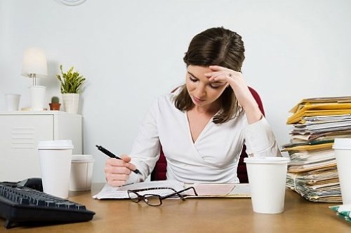 Phu nu ngoi nhieu de ung thu hinh anh