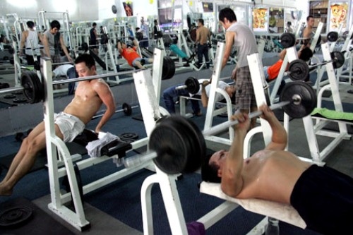 Thường xuyên rèn luyện thể lực để phòng ngừa mãn dục nam.