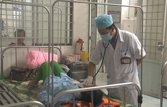 Nhap vien vi ngo doc thit chuot hinh anh