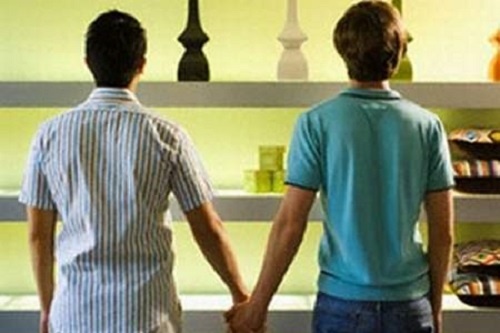 Hiện những người đồng tính còn bị sự kỳ thị của xã hội.