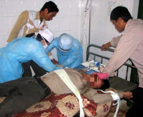 Bệnh nhân lên cơn dại.