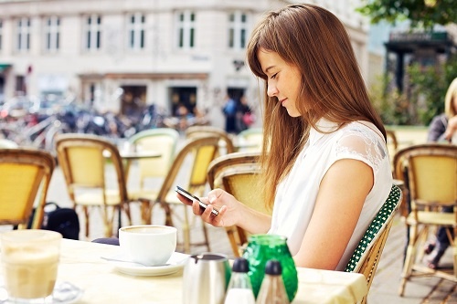 Dung nhieu smartphone tang nguy co tram cam hinh anh