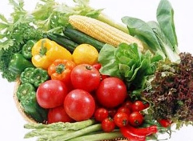 Nên ăn nhiều rau củ quả, vitamin C để bảo vệ sực khỏe khi vào đông. Ảnh minh họa
