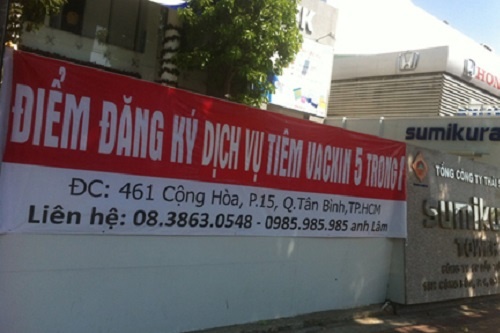 Dat coc tien trieu tai cua hang noi that de tiem vac xin hinh anh