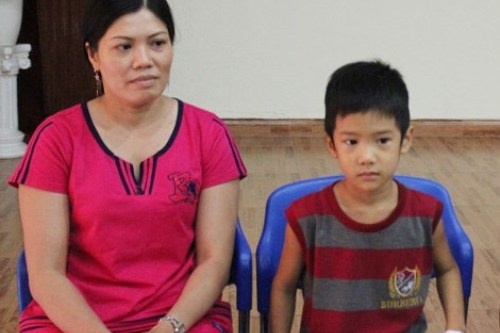 'Quen' dau but bi ba thang trong duong tho hinh anh