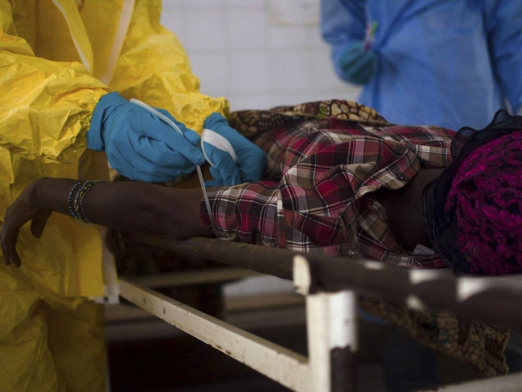 Virus Ebola va co che xam nhap co the nguy hiem hon HIV hinh anh