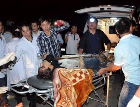 Nguyen tac so cuu va van chuyen nan nhan tai nan giao thong hinh anh