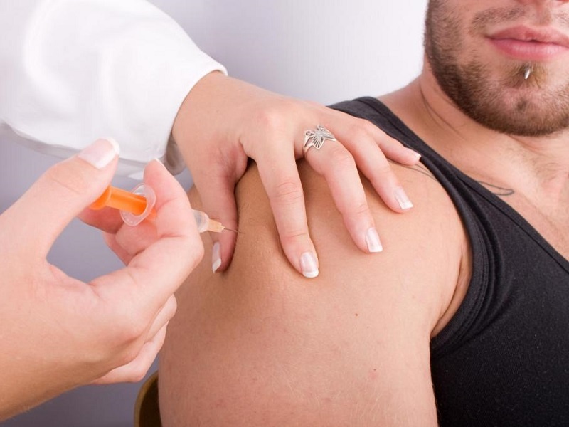 Tiem hormone tang co bap nguy hiem the nao? hinh anh