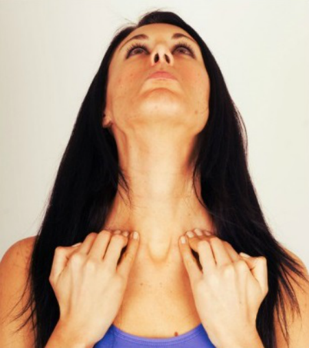 Dong tac yoga giam nep nhan anh 5