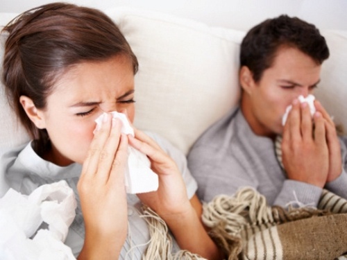 Những người dễ bị cúm lúc giao mùa ảnh 1 Nhung nguoi de bi cum luc giao mua anh 1