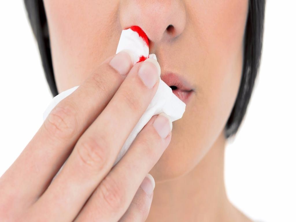 Meo nho giup mau cam ngung chay hieu qua hinh anh