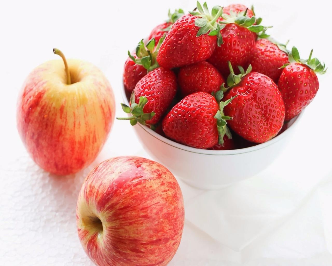 4 loai rau cu qua pho bien lam trang rang tu nhien hinh anh