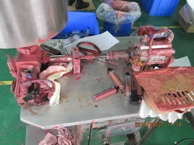 Day chuyen san xuat my pham hang hieu gia mao tai Trung Quoc hinh anh