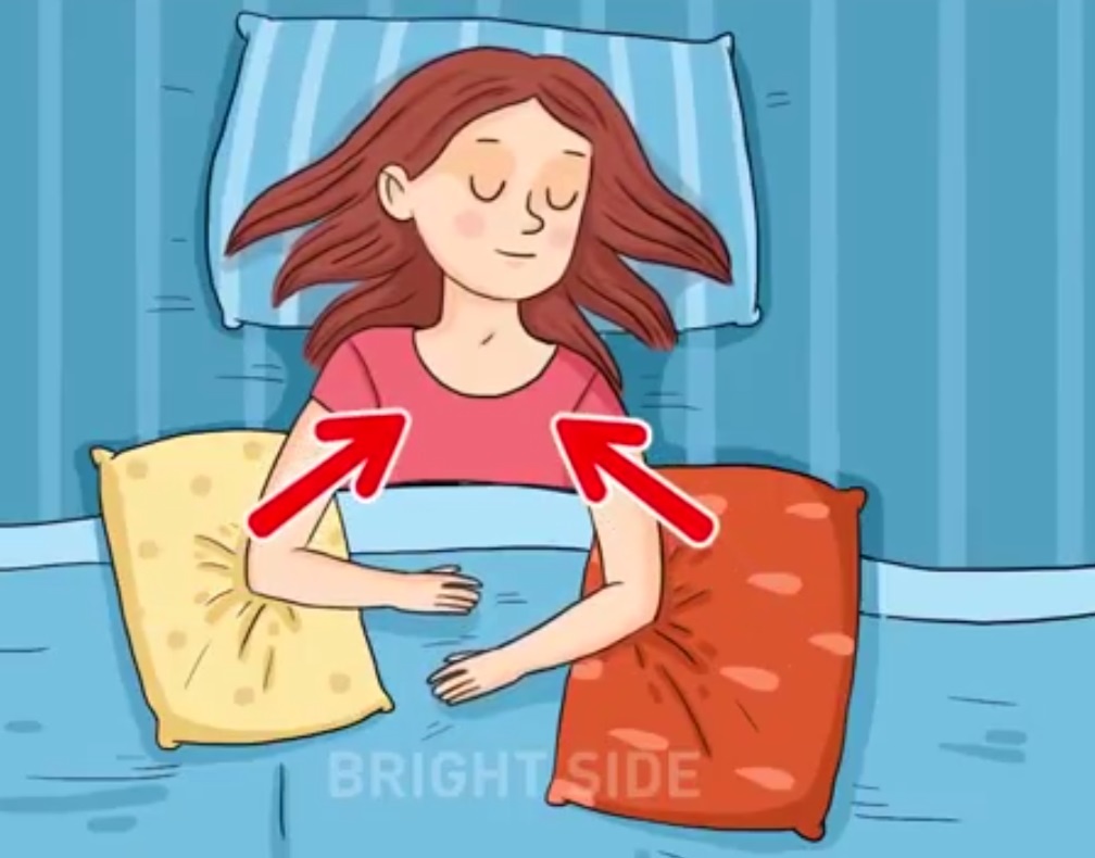 Thoi quen khi ngu giup ngan ngua nep nhan tren co the hinh anh