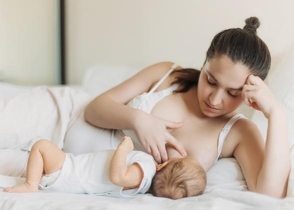 Trẻ sơ sinh cần bú bao nhiêu sữa ảnh 9 Tre so sinh can bu bao nhieu sua anh 9