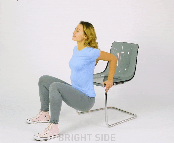 Bai tap giam mo bung voi mot cai ghe hinh anh