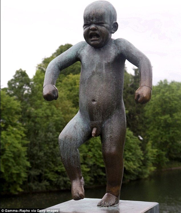 Buc tuong khoa than tren the gioi anh 2