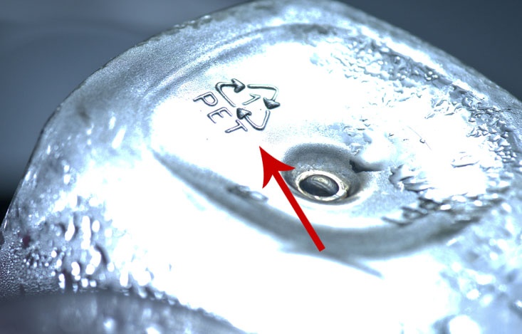 Cac ky hieu duoi day chai nhua co nghia la gi? hinh anh