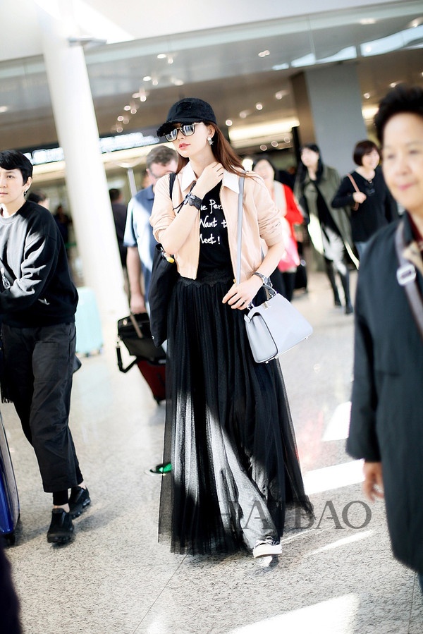 Thoi trang tre trung cua Lam Chi Linh anh 3