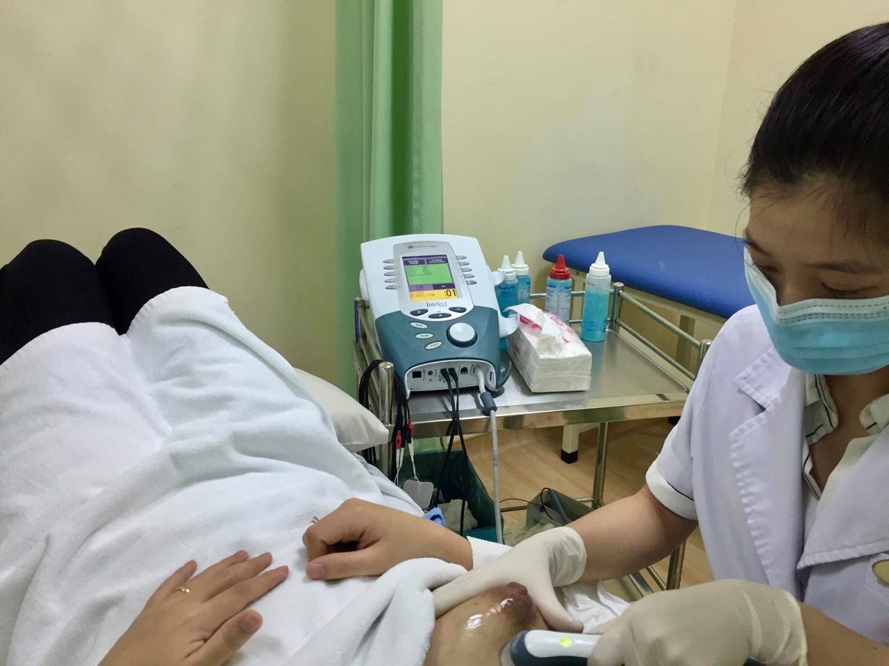Viem tac tia sua: Hieu dung de khong con lo lang hinh anh