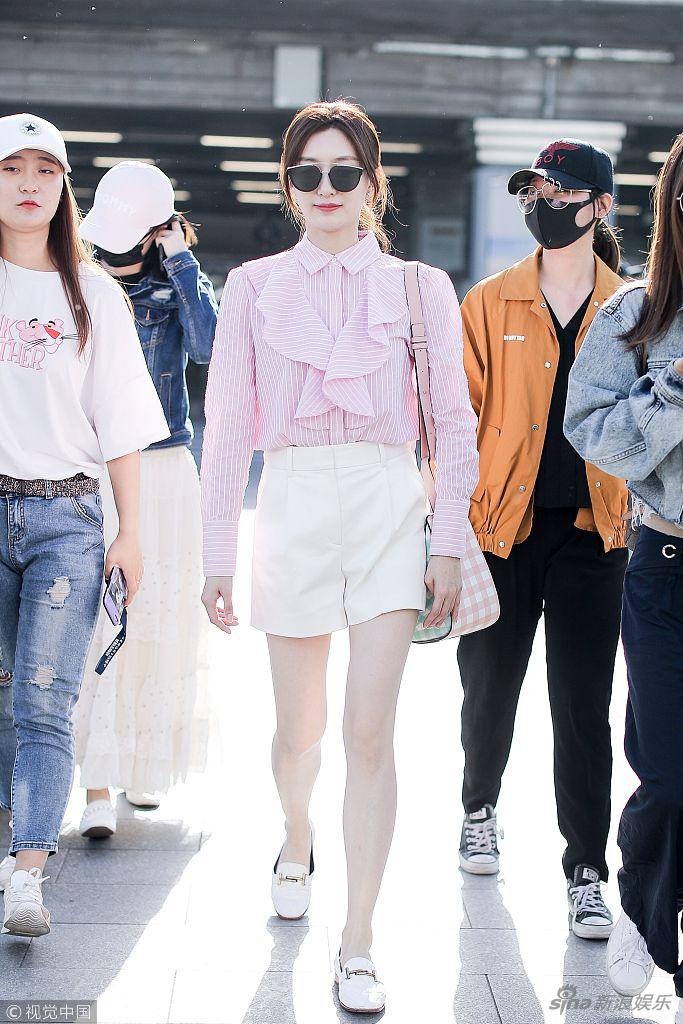 Diện kẻ sọc duyên dáng ảnh 4 Dien ke soc duyen dang anh 4