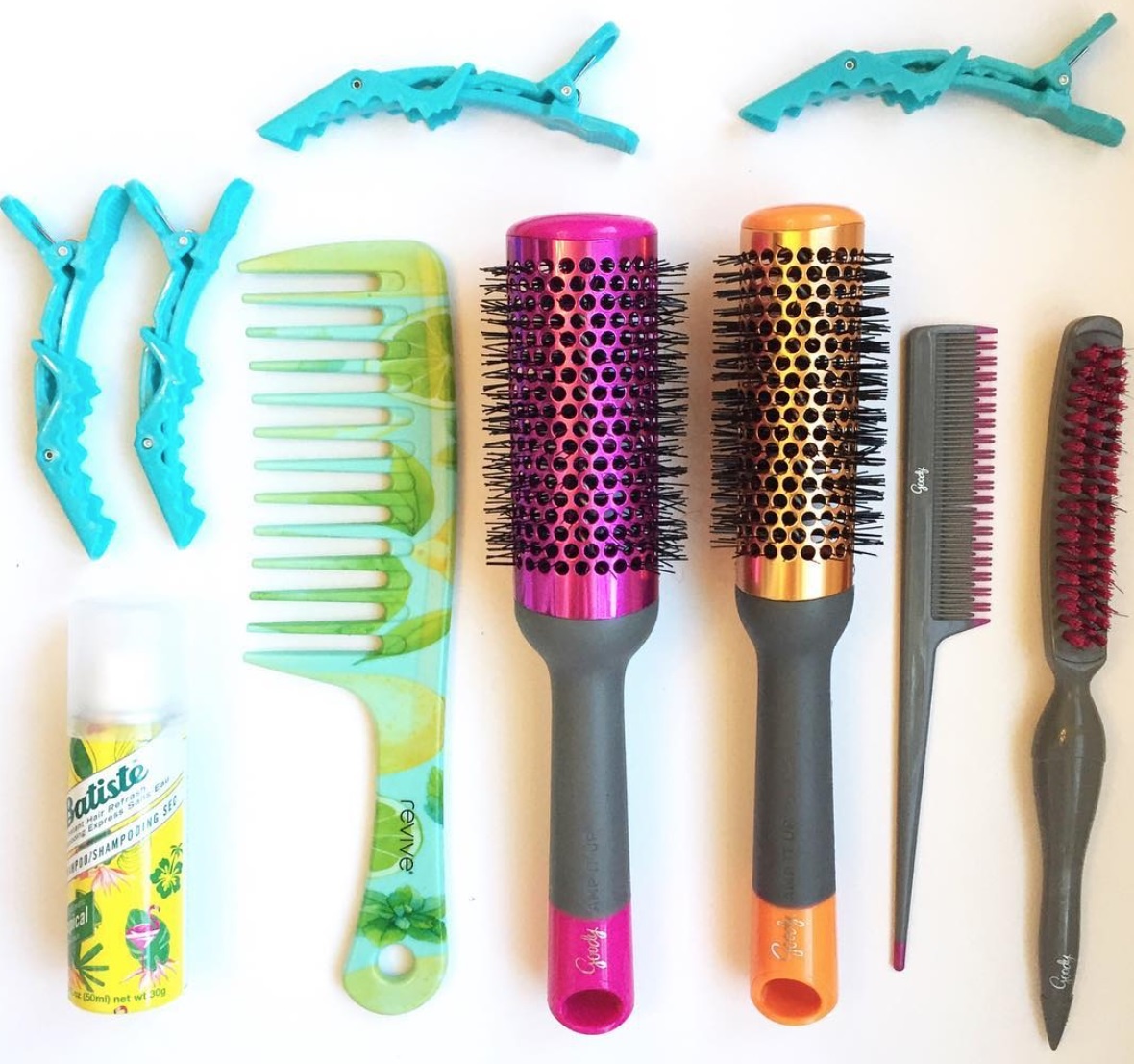 Doan tinh cach ban gai qua chiec luoc yeu thich hinh anh