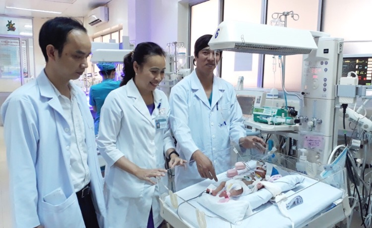 Xay dung trung tam dieu tri tim mach cho tre em hien dai nhat Viet Nam hinh anh
