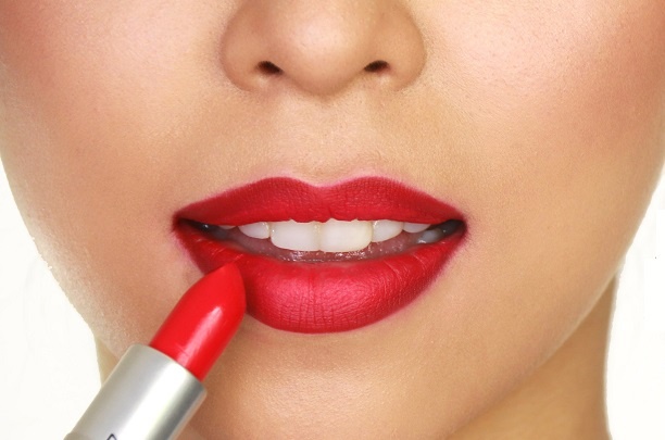 Meo trang diem hay voi son moi ban gai nen biet hinh anh