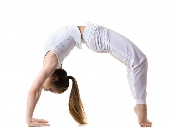 6 tu the yoga cho vong nguc san chac, day dan hinh anh