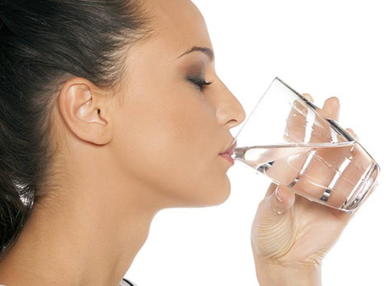 Nhung thoi quen khong nen lam truoc khi ngu hinh anh