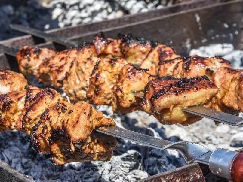 Vi sao phan thit nuong chay co the gay ung thu? hinh anh